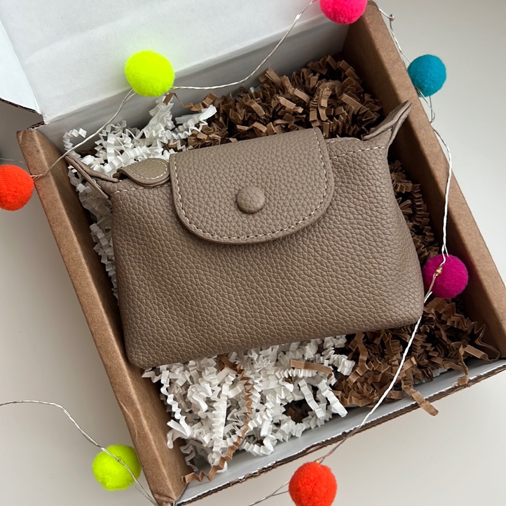 New small artificial leather coin purse - Picture 1 of 7
